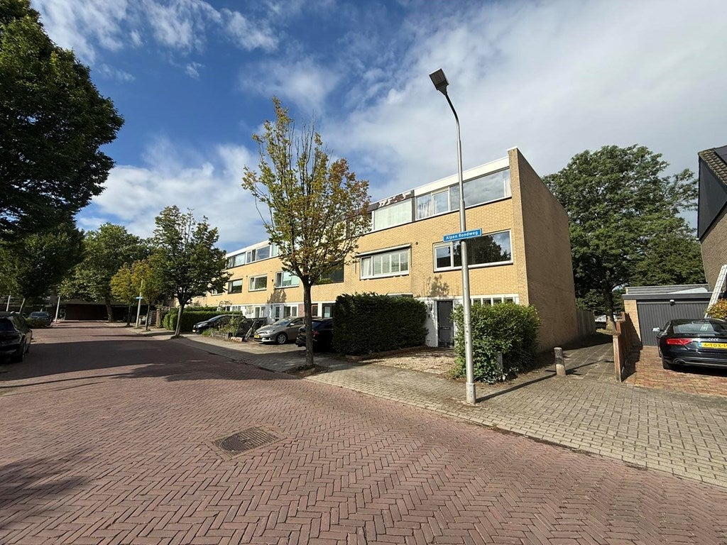 Huis Alpen Rondweg 80 in Amstelveen