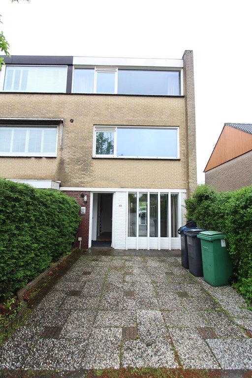 Huis Alpen Rondweg 80 hs in Amstelveen