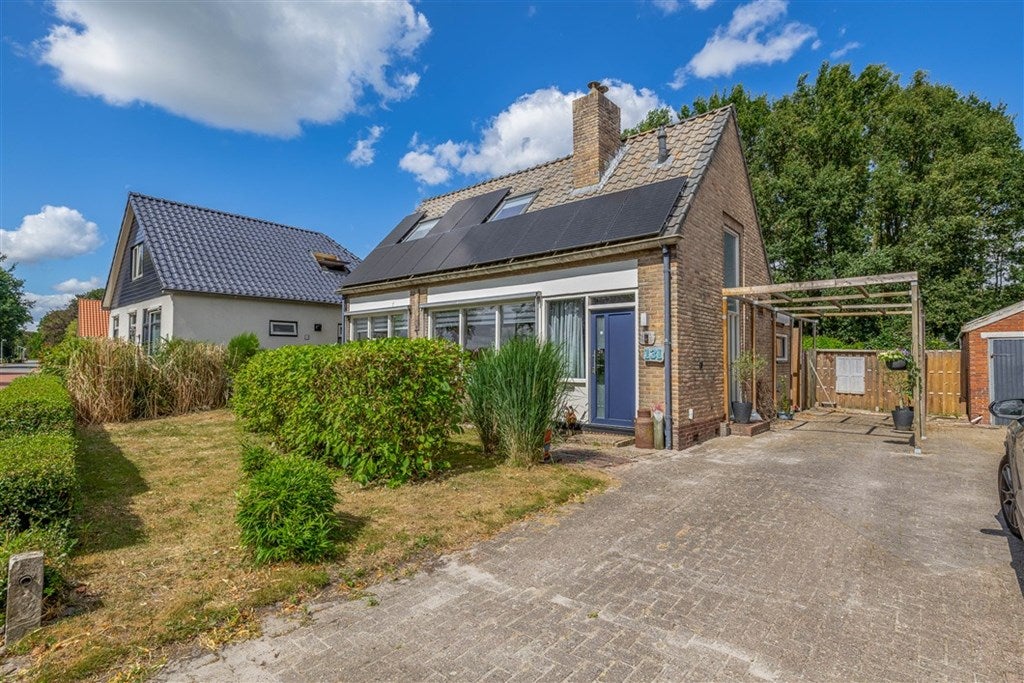 Huis Hereweg 131 in Meeden