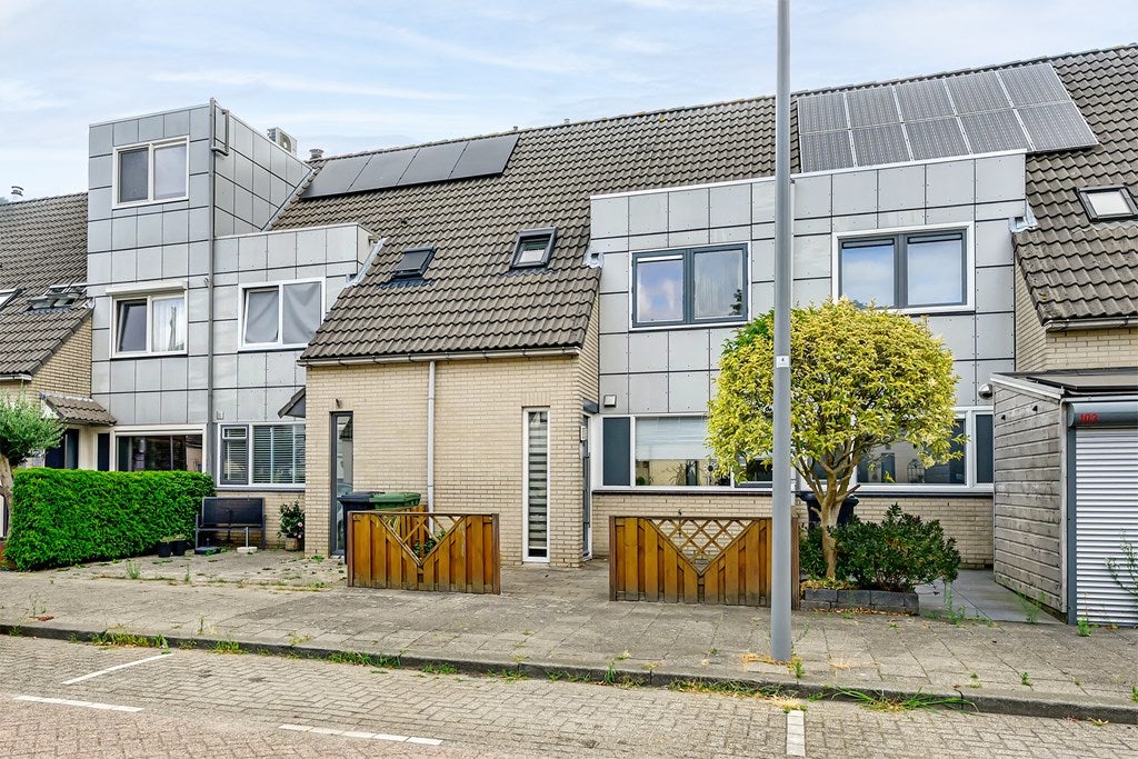 Huis Reinier Kloegstraat 105 in Hoogvliet Rotterdam