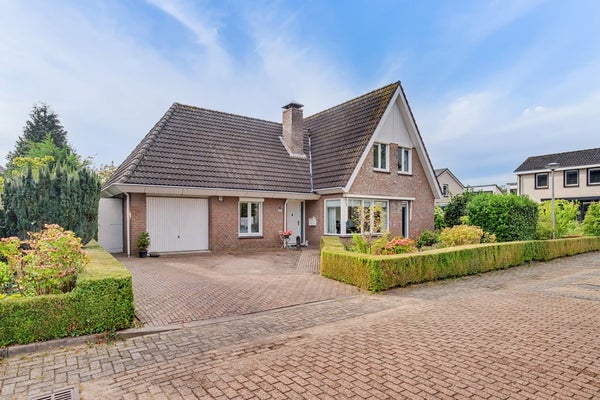 Huis Pastoor J. van Hovestraat 64 in Beesd