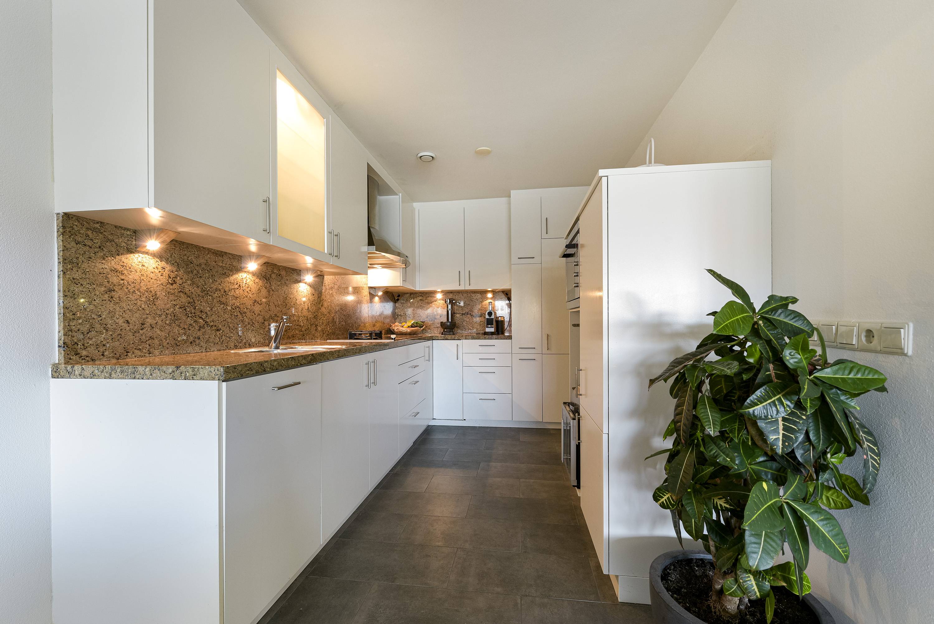 Te huur Appartement Dr. Lelykade in Den Haag