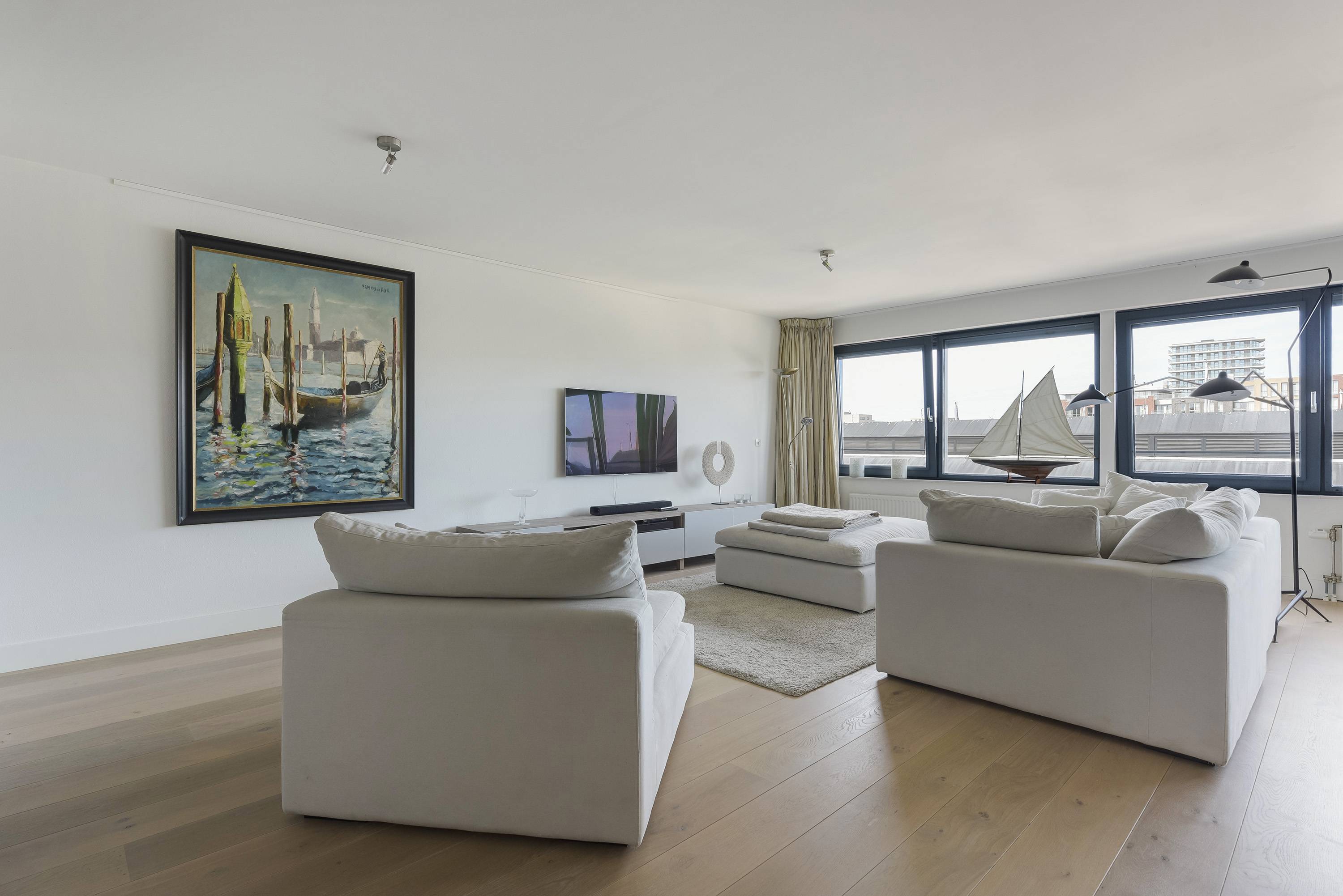 Te huur Appartement Dr. Lelykade in Den Haag