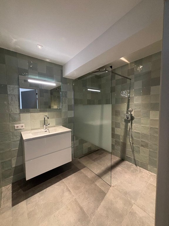 Woning te huur: Kruiskade, Rotterdam