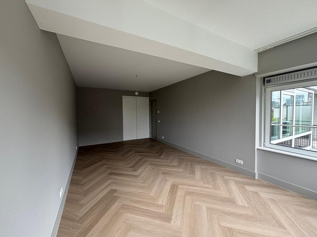 Woning te huur: Kruiskade, Rotterdam