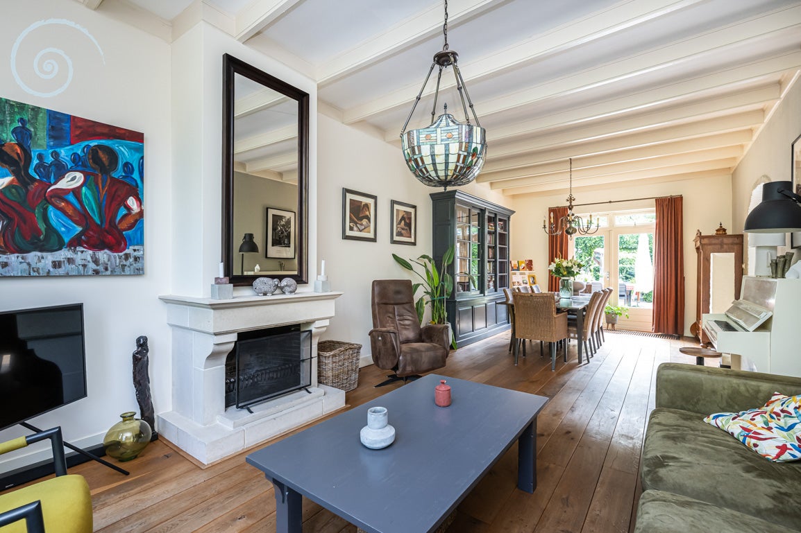 Tussenwoning te koop: Ring 11, Dirksland