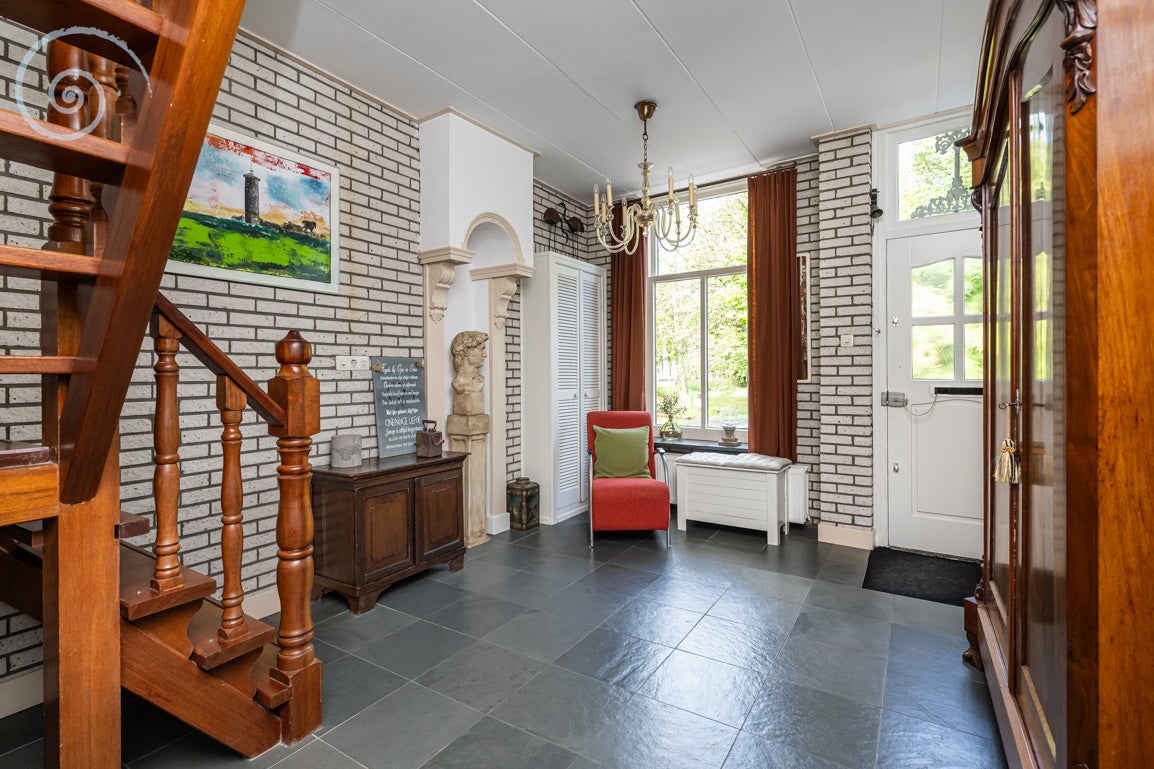 Tussenwoning te koop: Ring 11, Dirksland