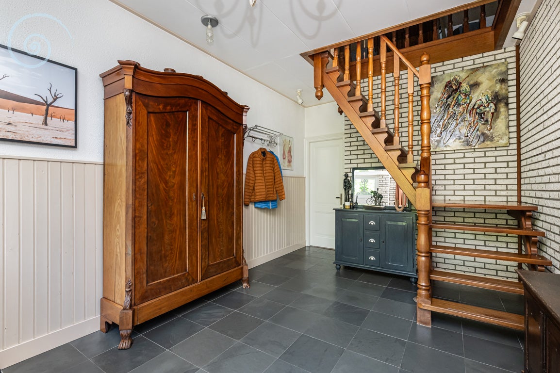 Tussenwoning te koop: Ring 11, Dirksland
