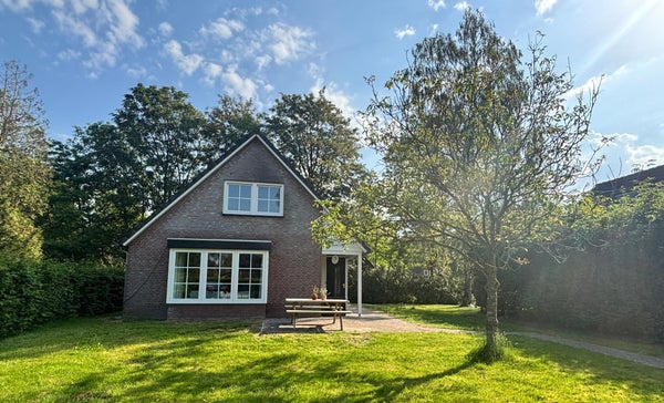 House Appelvink in Hooge Mierde