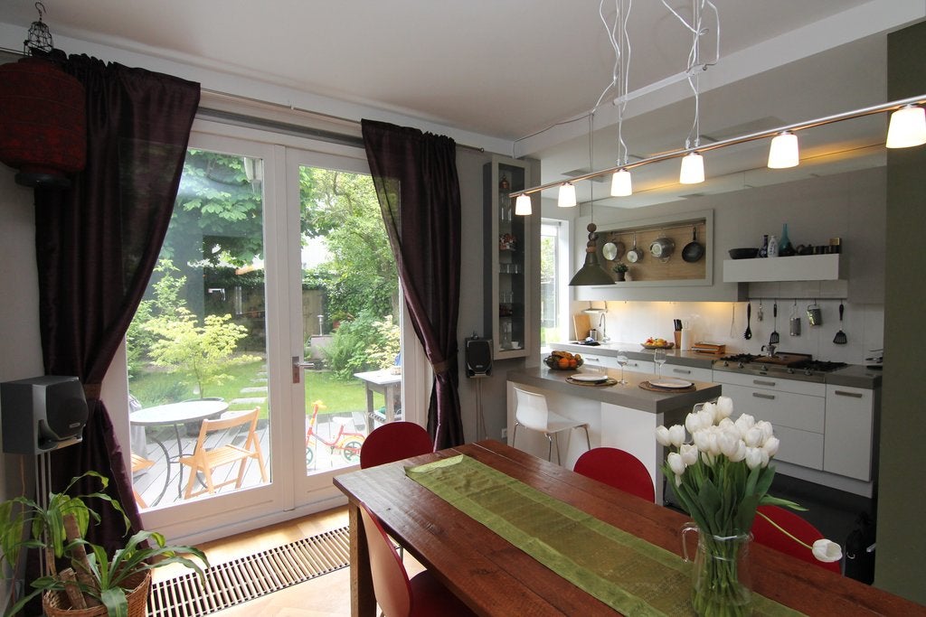 Te huur: Huis Laan van Meerdervoort in Den Haag
