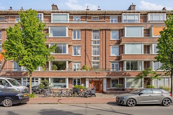 Flat Laan van Meerdervoort 1581