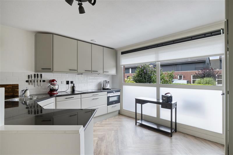 Tussenwoning te koop: Pieter Brueghelstraat 77, Almere