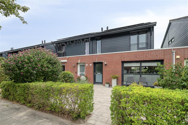 Tussenwoning te koop: Pieter Brueghelstraat 77, Almere