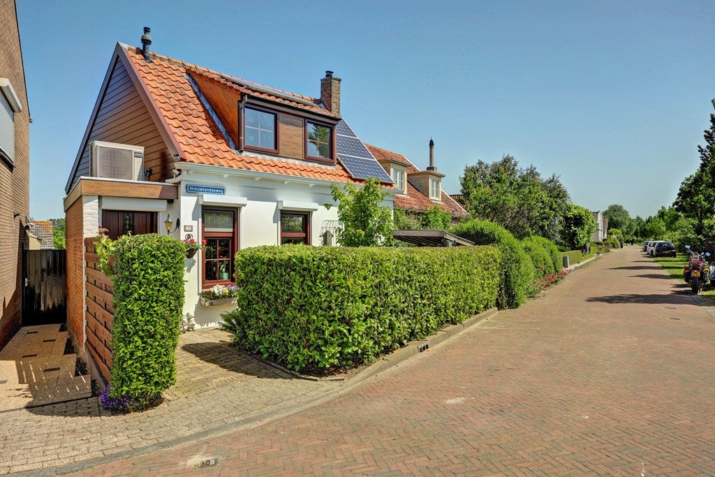 Huis Nieuwlandseweg 7 in Nieuw- en Sint Joosland