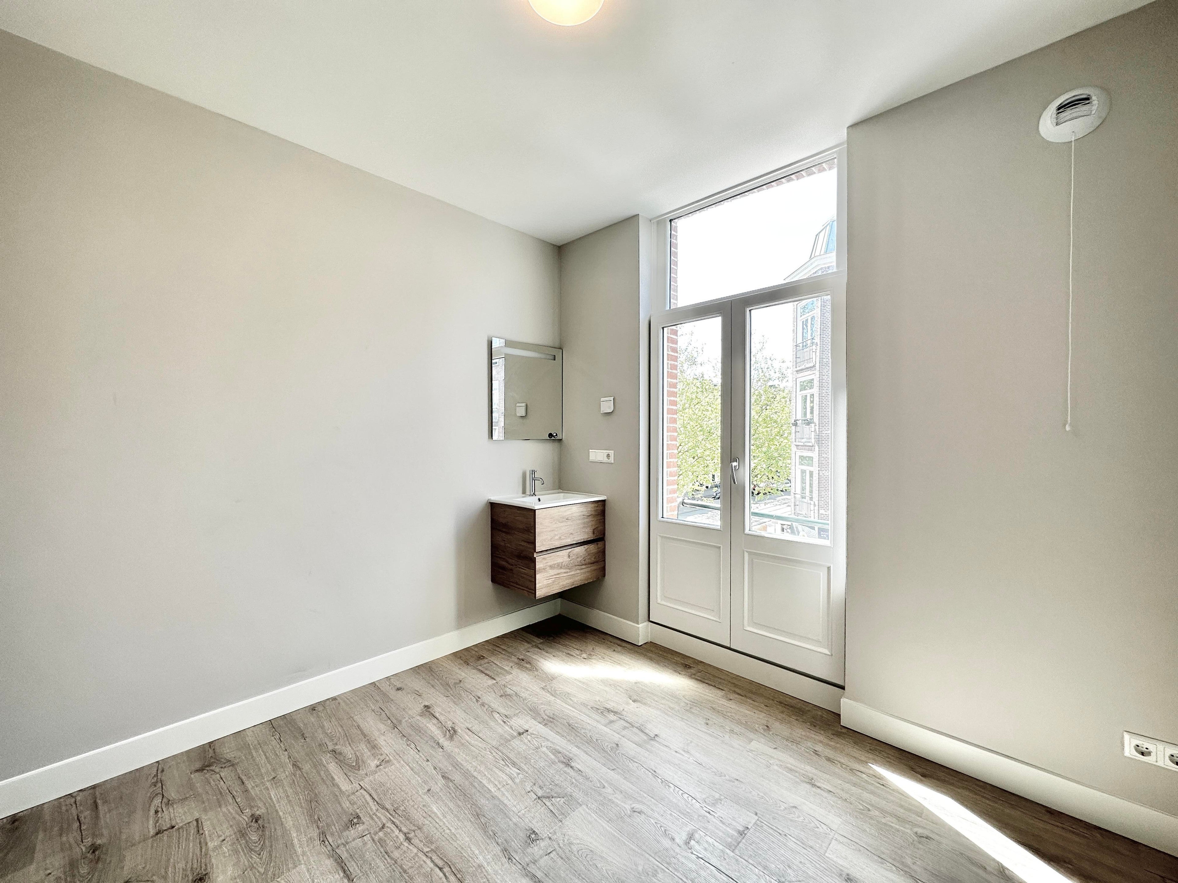 Te huur Appartement Ceintuurbaan in Amsterdam