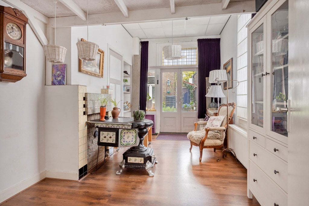 Hoekwoning te koop: Kerkstraat 1, Renkum