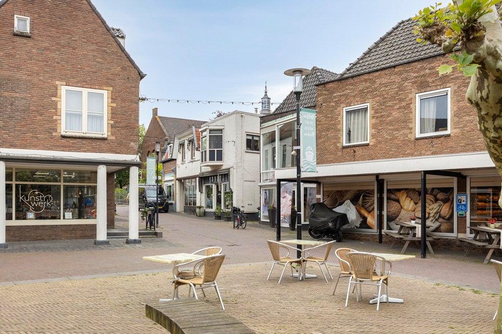 Hoekwoning te koop: Kerkstraat 1, Renkum