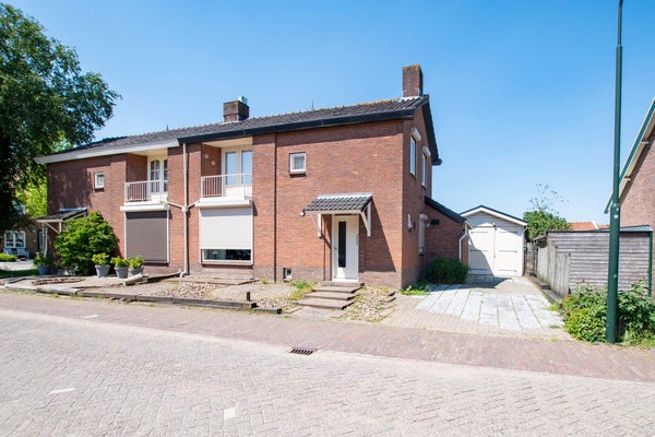 Alle koopwoningen van Lamper &amp; van Vliet Woningmakelaars Hardinxveld