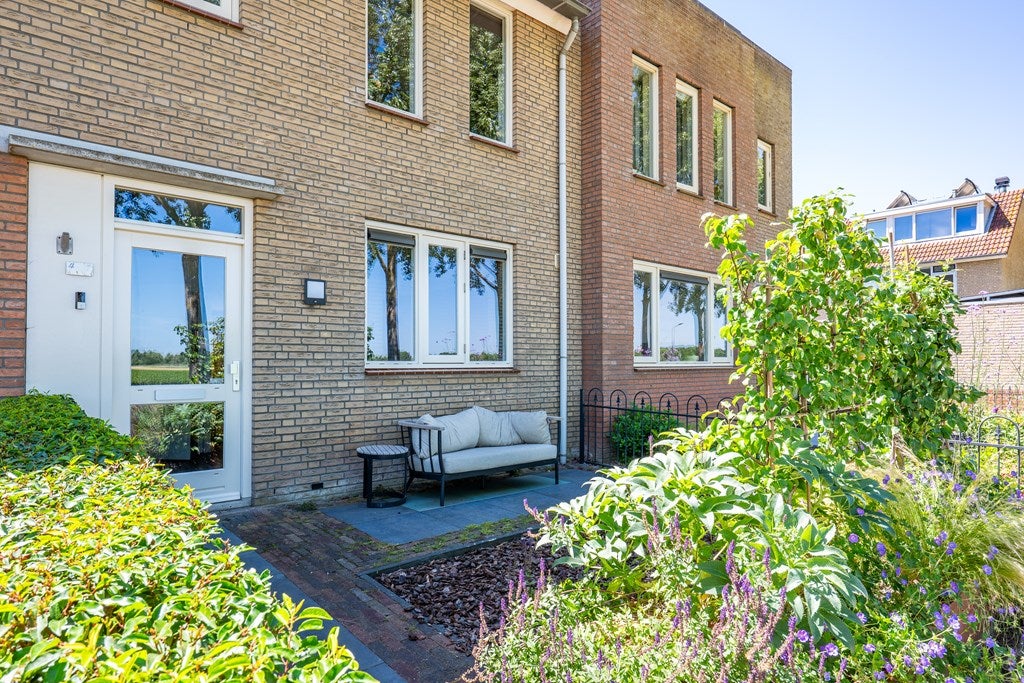 Tussenwoning te koop: Torkruidstraat 4, Lisserbroek