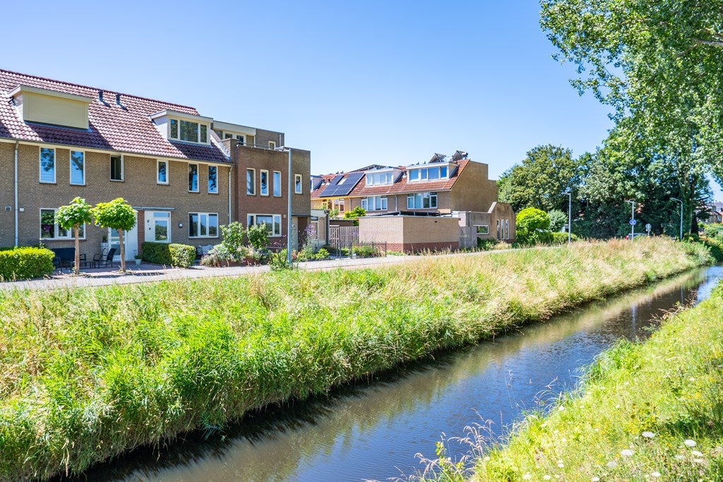 Tussenwoning te koop: Torkruidstraat 4, Lisserbroek