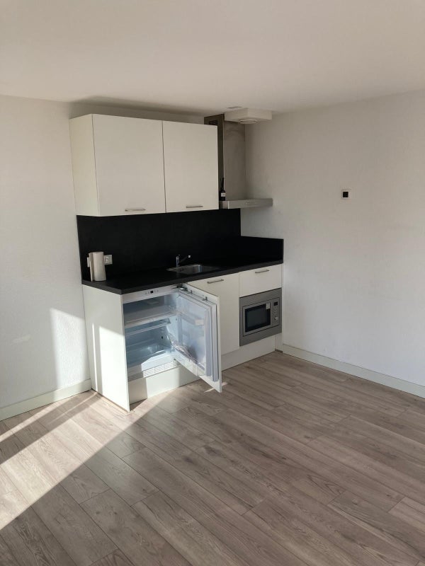 studios te huur op Semarangstraat