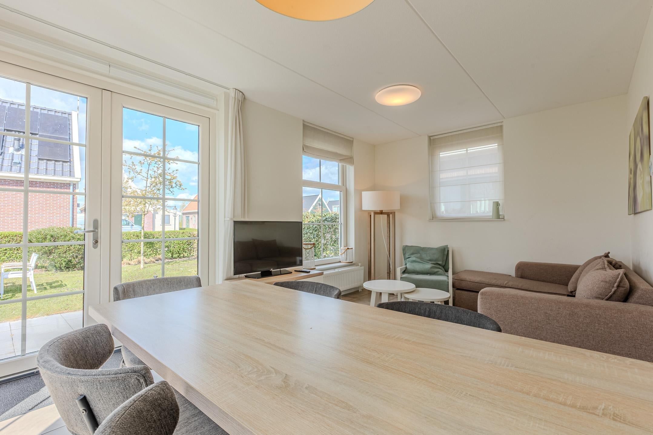 Vrijstaande woning te koop: Zeedijk 2-303, Uitdam