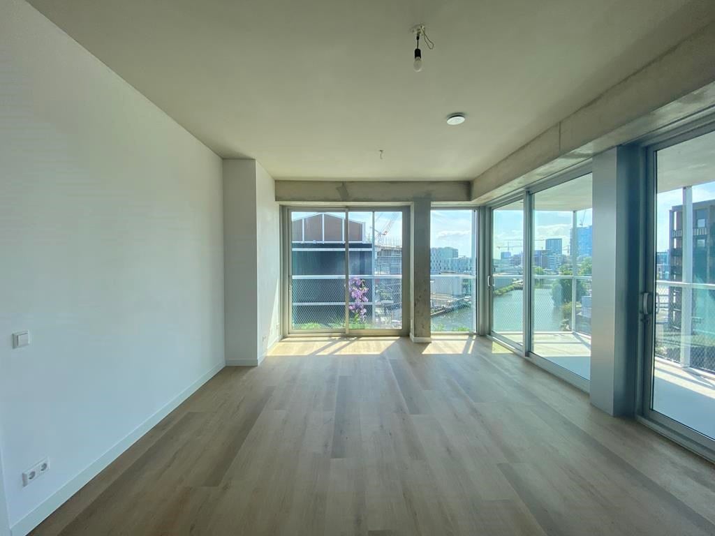 Woning te huur: Leen Jongewaardkade, Amsterdam