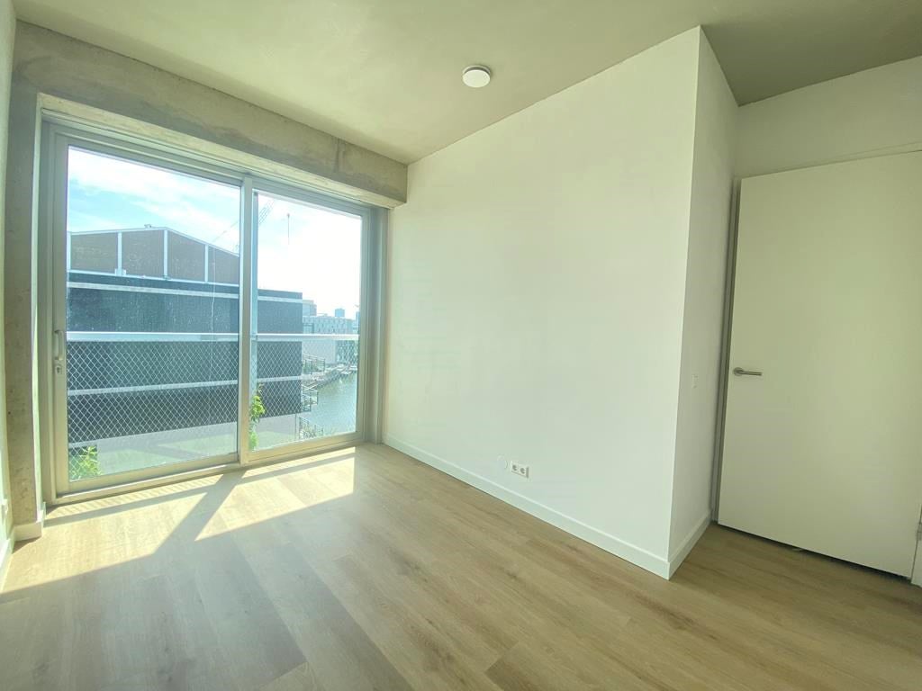 Woning te huur: Leen Jongewaardkade, Amsterdam
