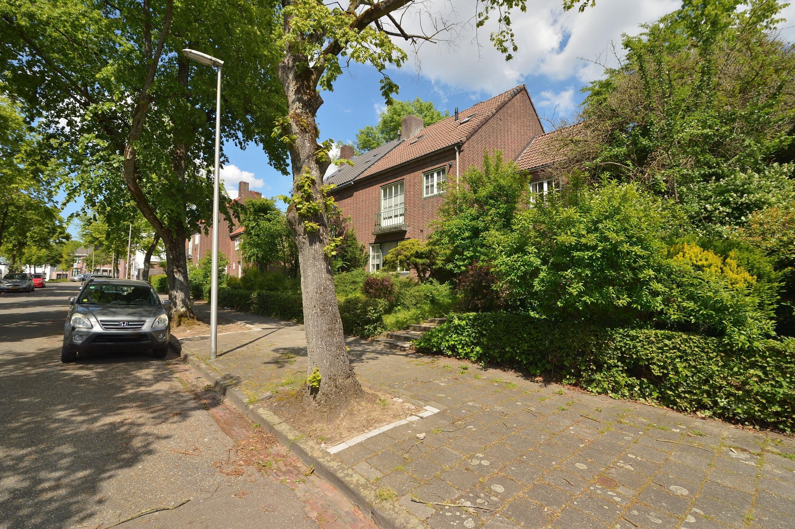 Twee-onder-één-kap te koop: Van Lennepstraat 19, Heerlen