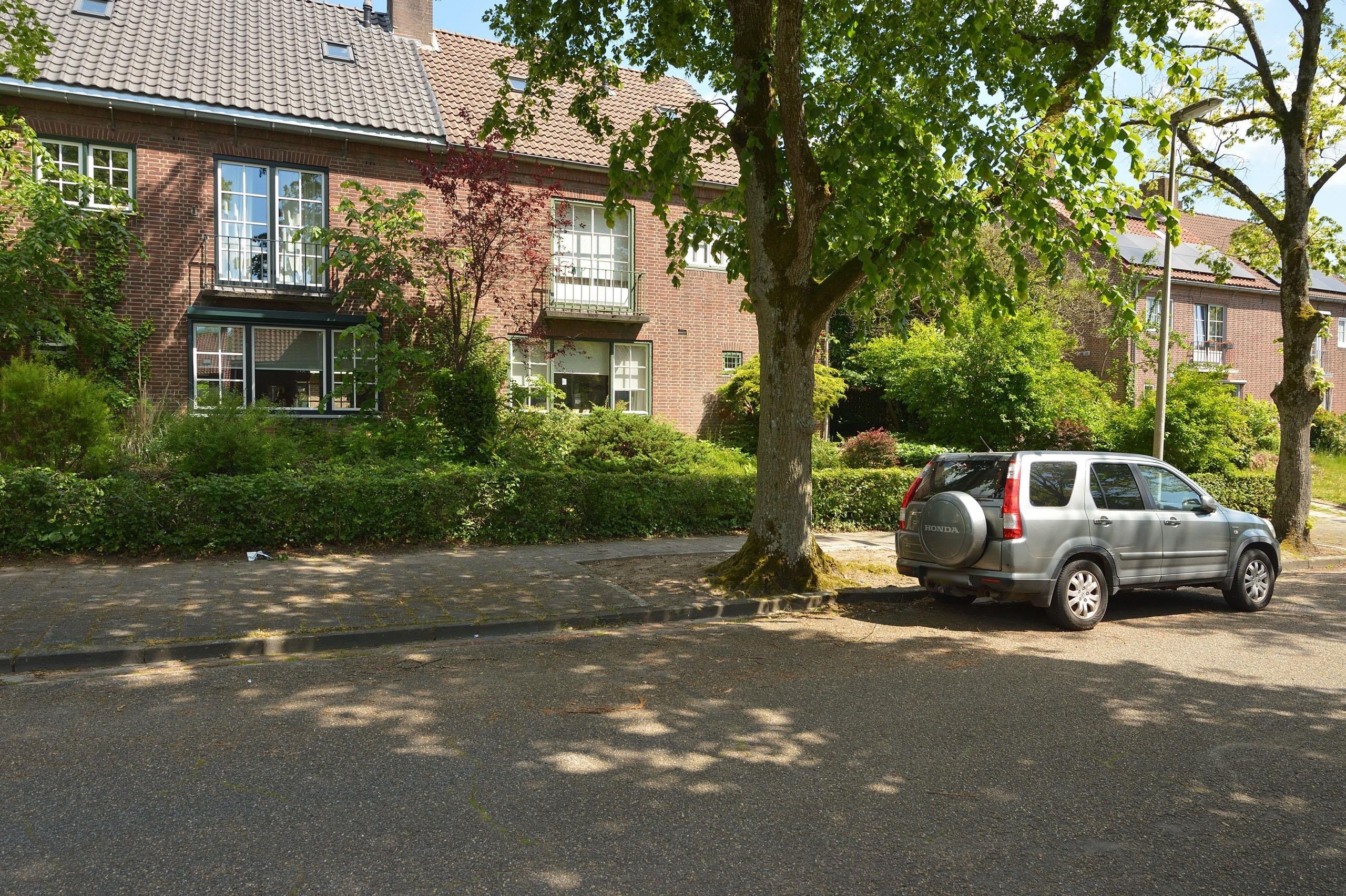 Twee-onder-één-kap te koop: Van Lennepstraat 19, Heerlen