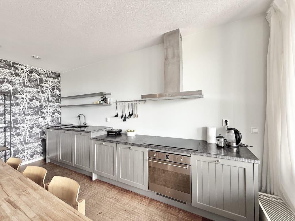 Woning te huur: Jan Evertsenstraat, Amsterdam