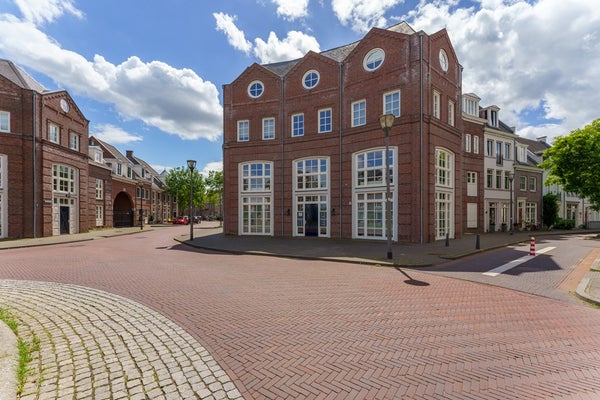 Laan door de Veste 27 in Helmond