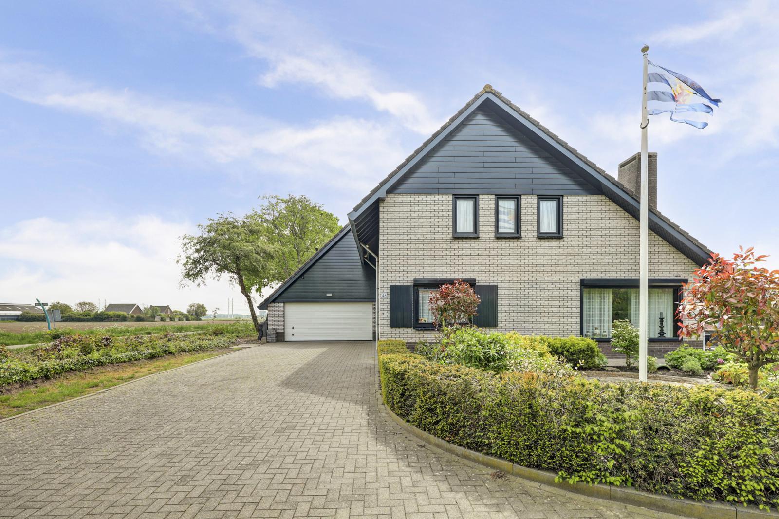 Huis Deken Tomaslaan 46 in 's-Heerenhoek