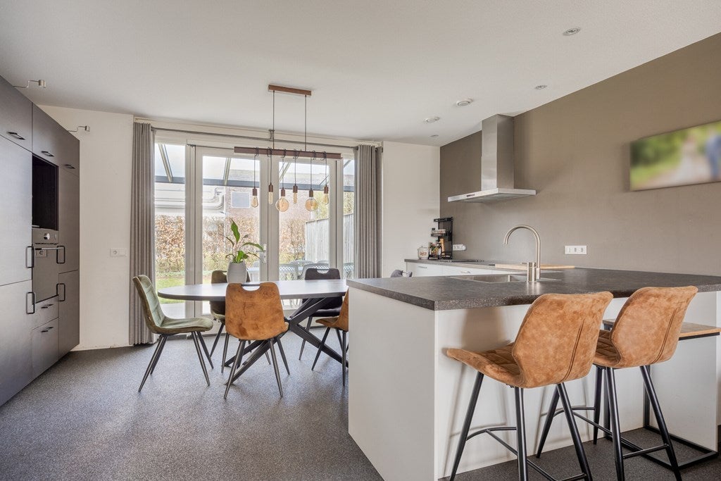 Twee-onder-één-kap te koop: Simonsstraat 10B, Kronenberg