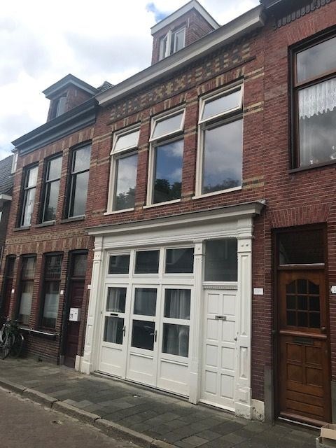 Flat Warmoesstraat in Groningen