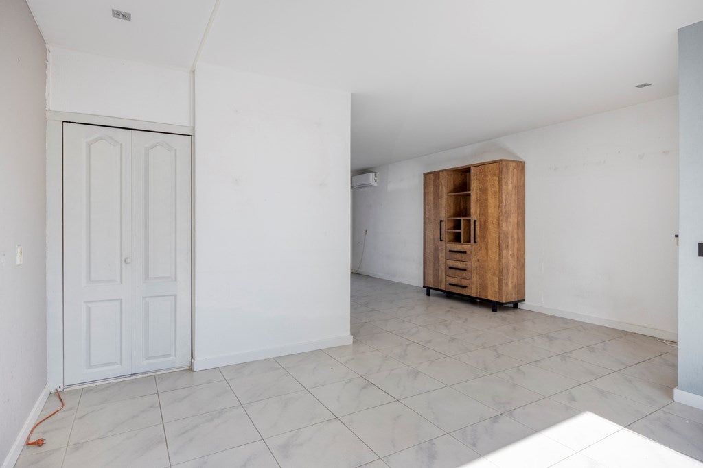 Tussenwoning te koop: Ellecuylgaard 104B, Maastricht