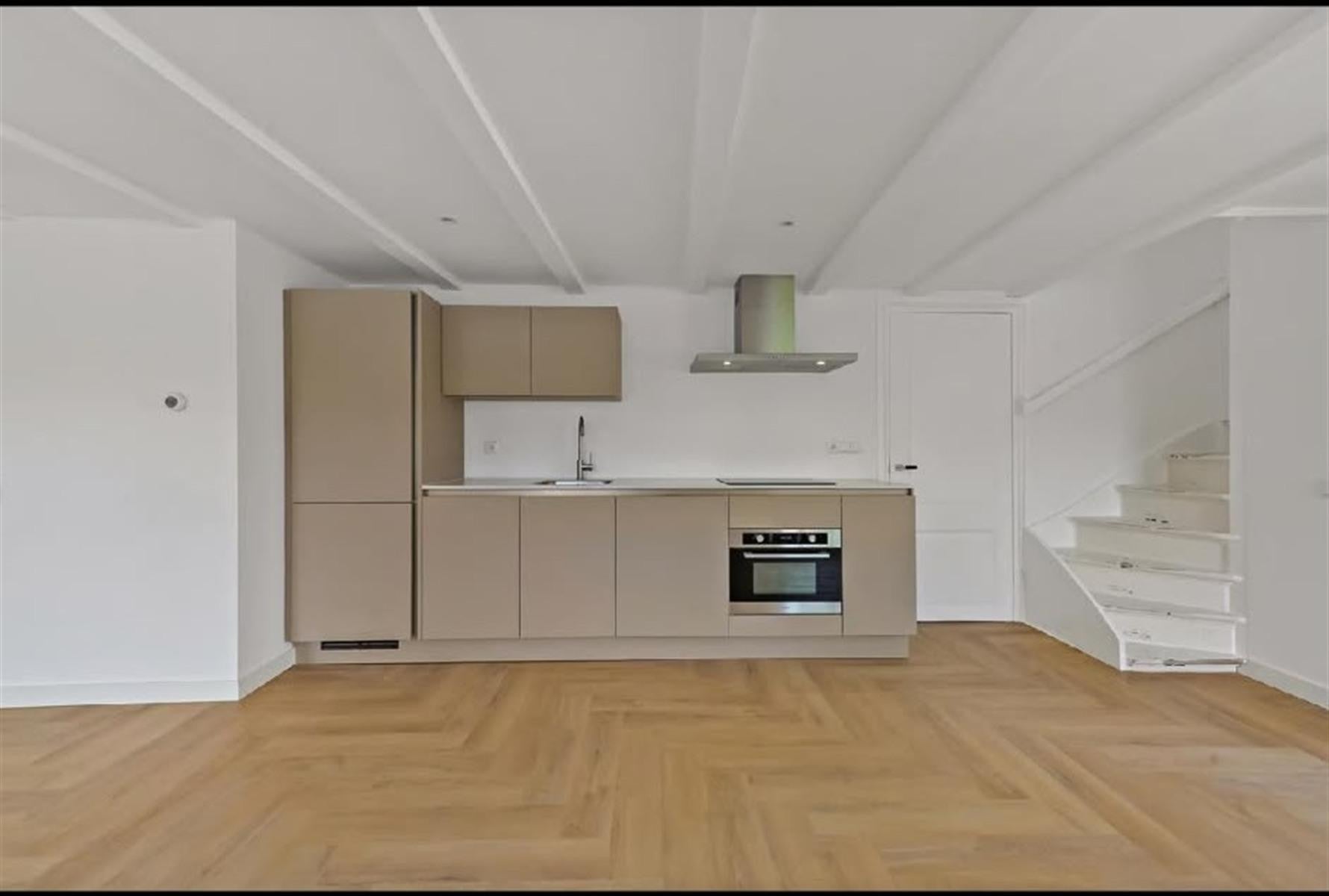 Woning te huur: Denneweg, 'S-Gravenhage