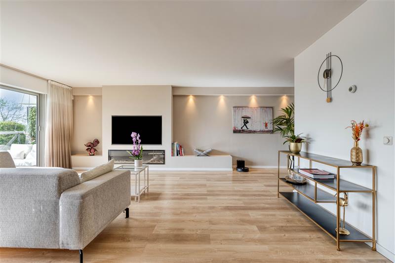 Appartement te koop: Burgemeester D. Kooimanweg 83, Purmerend