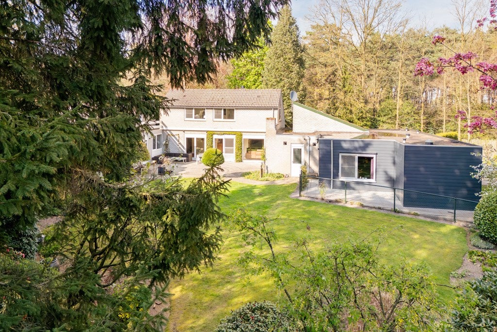 Huis Bergbosweg 11 in Budel