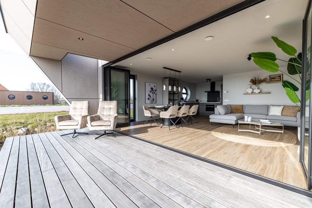 Vrijstaande woning te koop: Straatweg 32, Follega