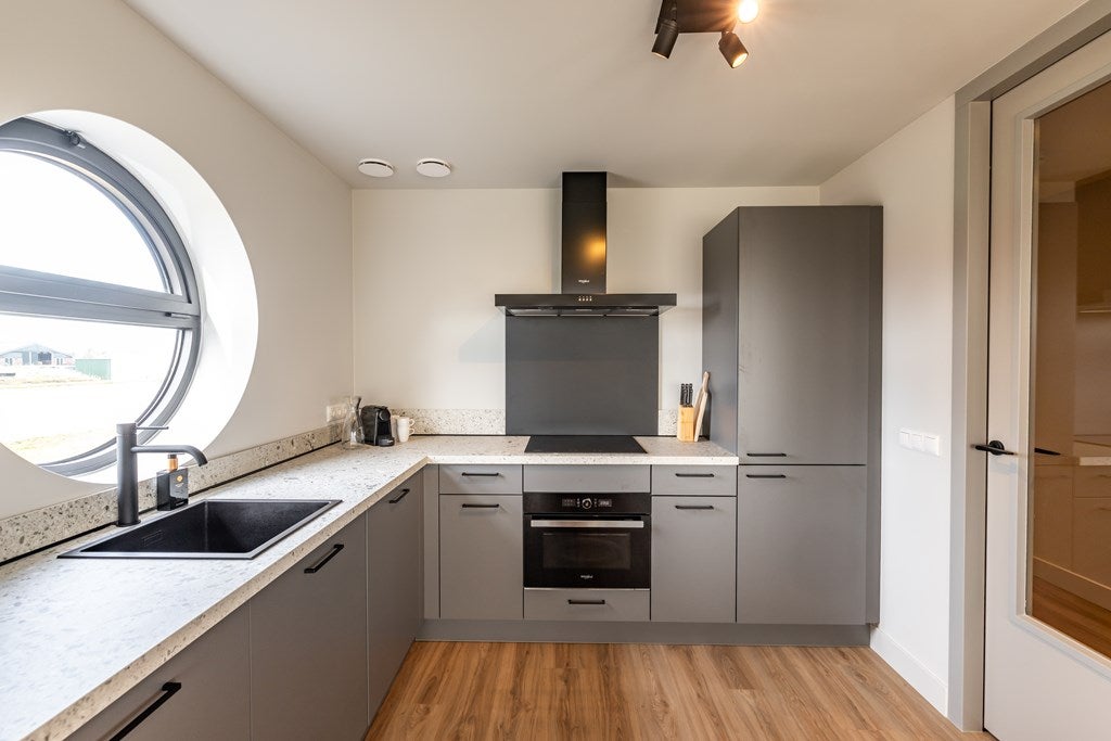 Vrijstaande woning te koop: Straatweg 32, Follega