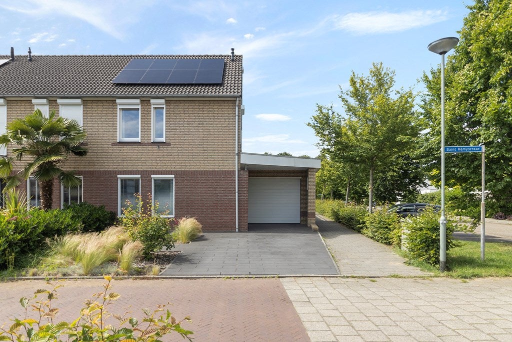 Huis Saint Rémystraat 2 in Bunde