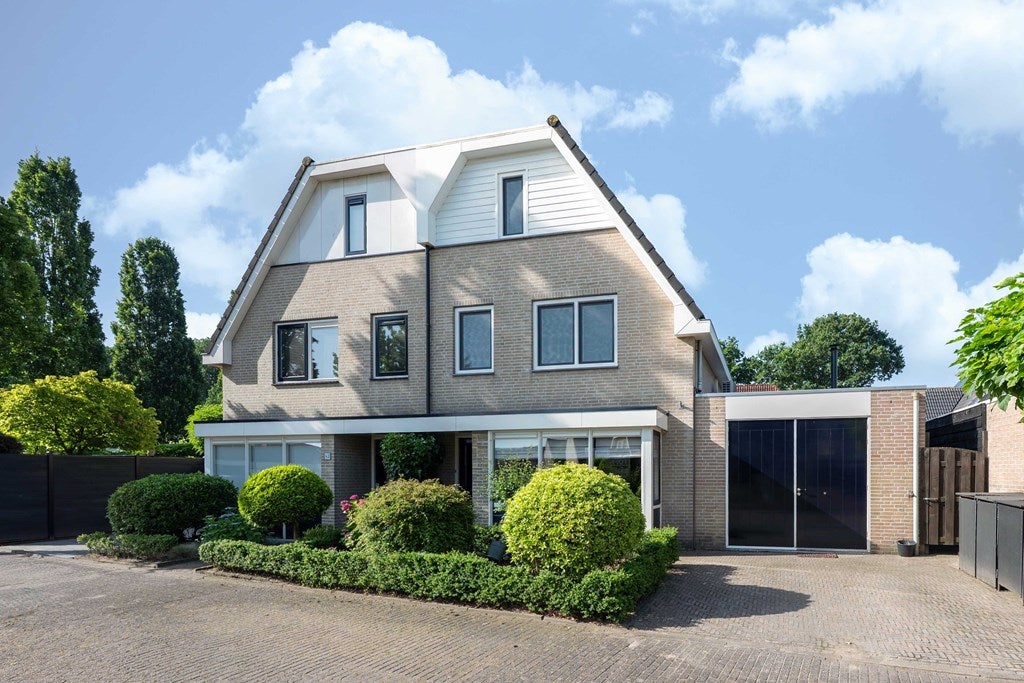 Huis Achterste Monnikenland 40 in Hoeven