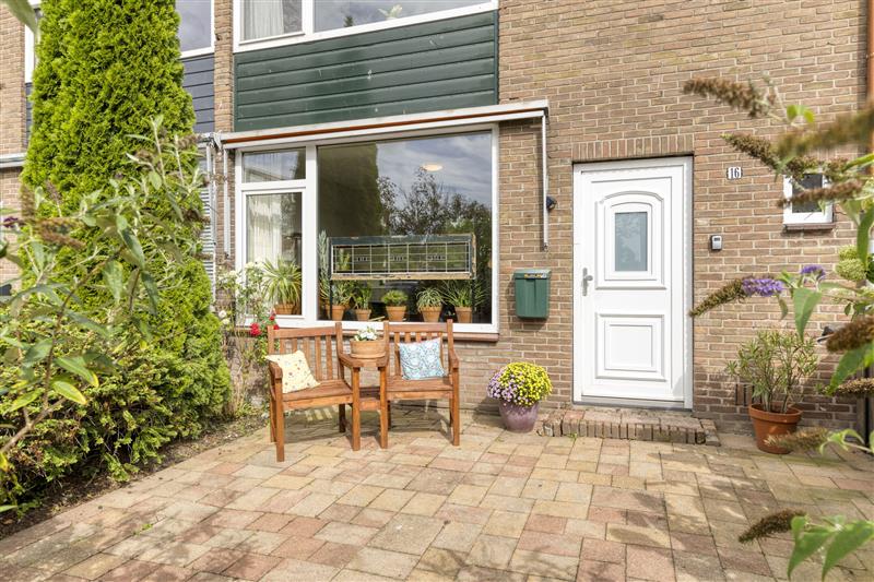 Tussenwoning te koop: Sportlaan 16, Purmerend