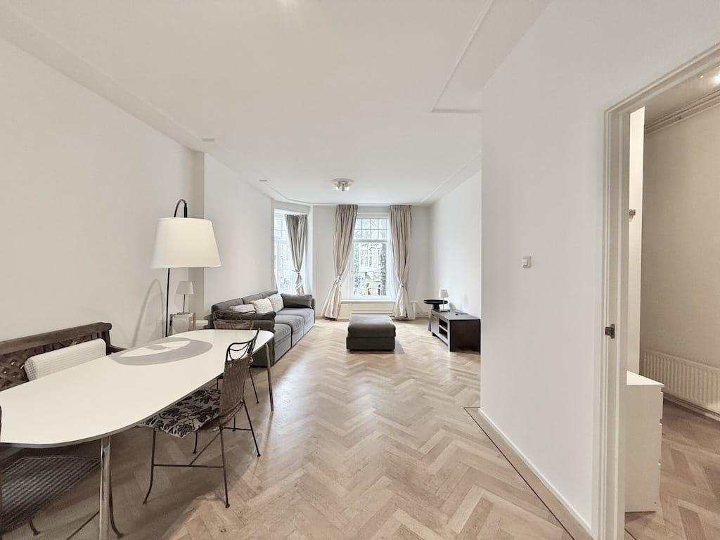 Te huur Appartement Van Baerlestraat in Amsterdam