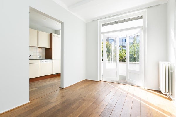 Flat Van Beuningenstraat 8