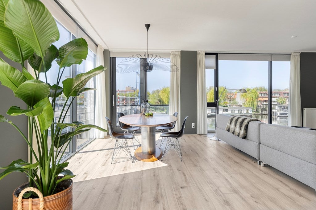 Flat Haagweg 131