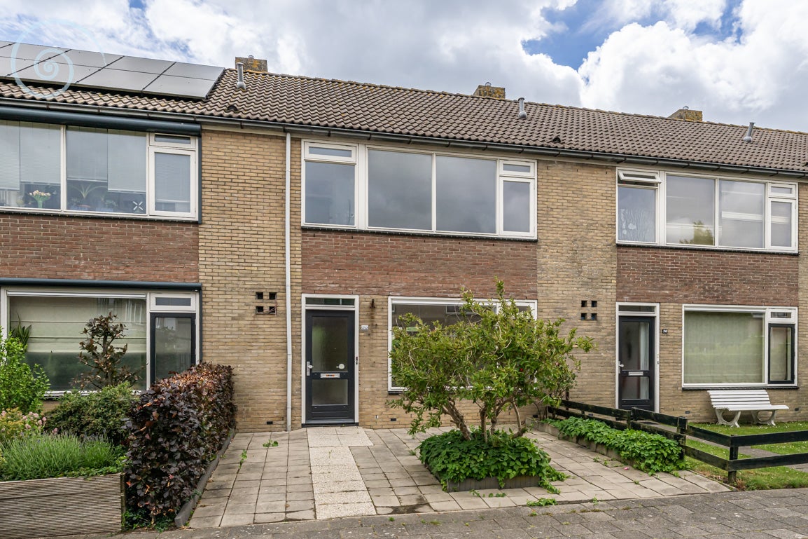 Huis Hertog Jan van Beierenlaan 38 in Nieuwe-Tonge