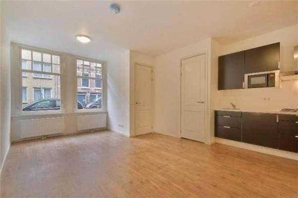 Appartement Van Ostadestraat in Amsterdam