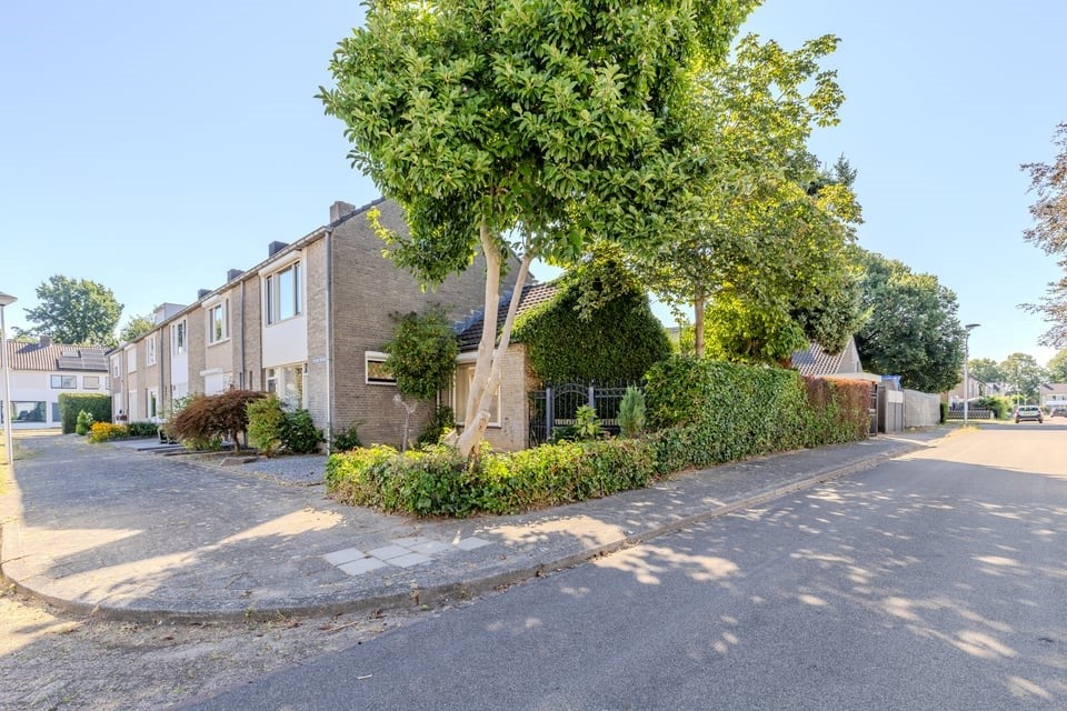 Hoekwoning te koop: Steenmetsersdreef 11, Maastricht